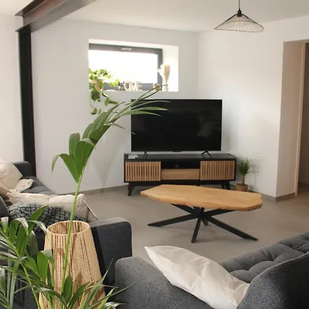 Maison Familiale Et Groupes *